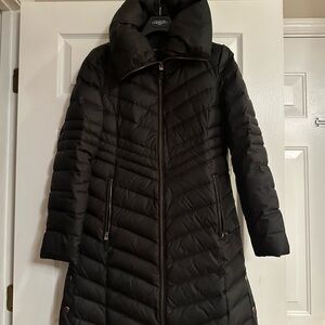 Elegant Black Puffer Coat